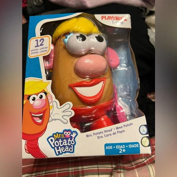NWT-Playskool-Original Mrs Potato Head Toy